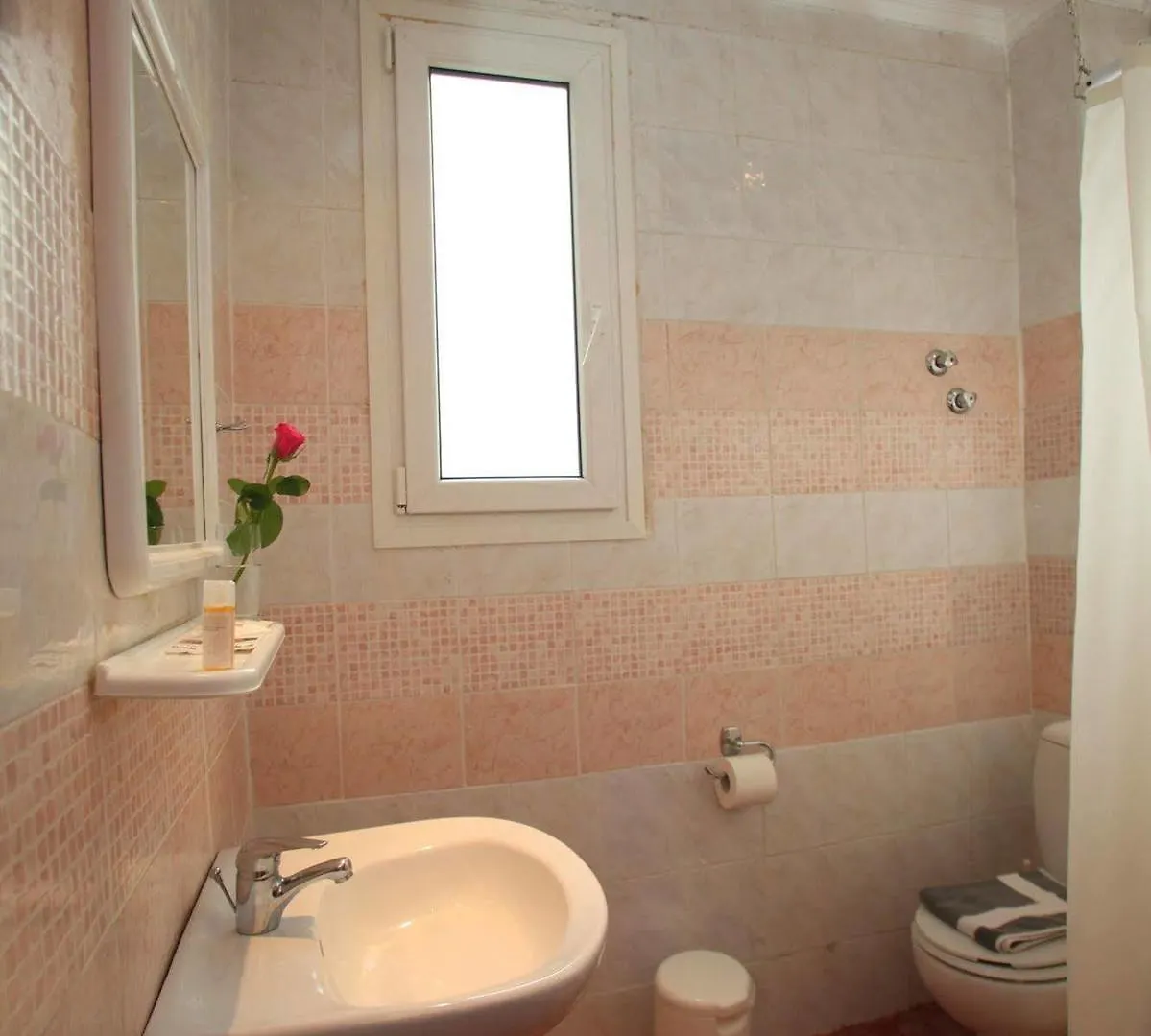 Emporikon Hotel Thessaloniki 2*,
